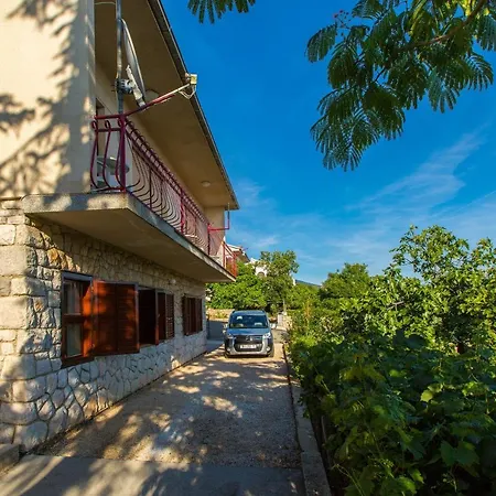 House Lovro Case de vacanță
