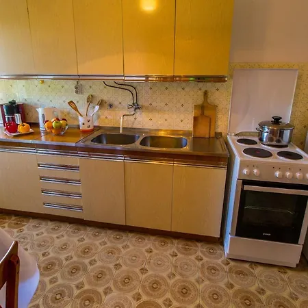 Case de vacanță House Lovro