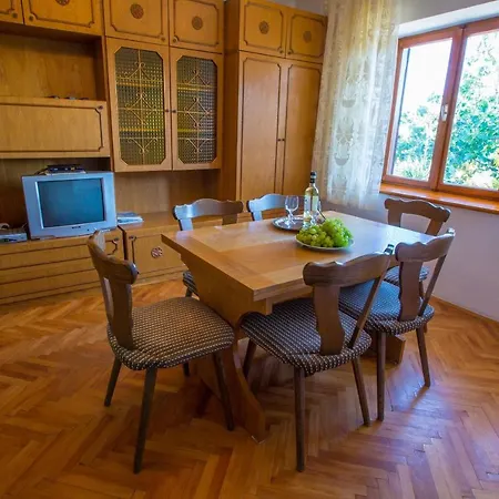 Case de vacanță House Lovro