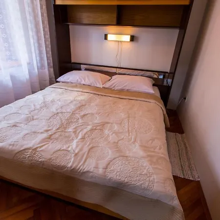 Case de vacanță House Lovro *