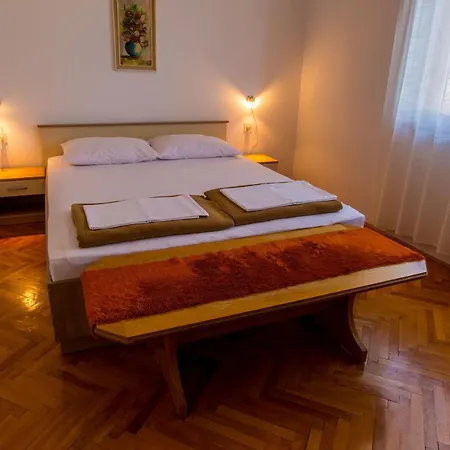 Case de vacanță House Lovro *