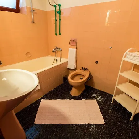 Case de vacanță House Lovro